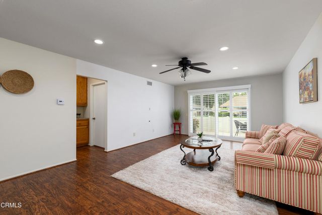 28143 Village 28, Camarillo, CA 93012