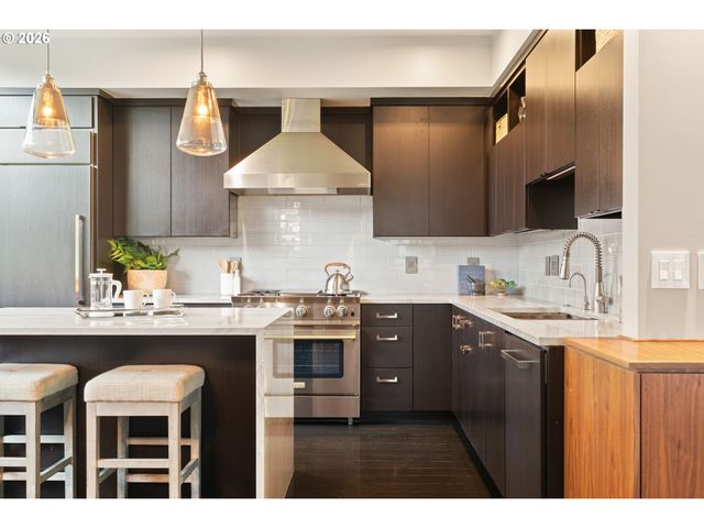 1930 S RIVER Dr W107, Portland, OR 97201