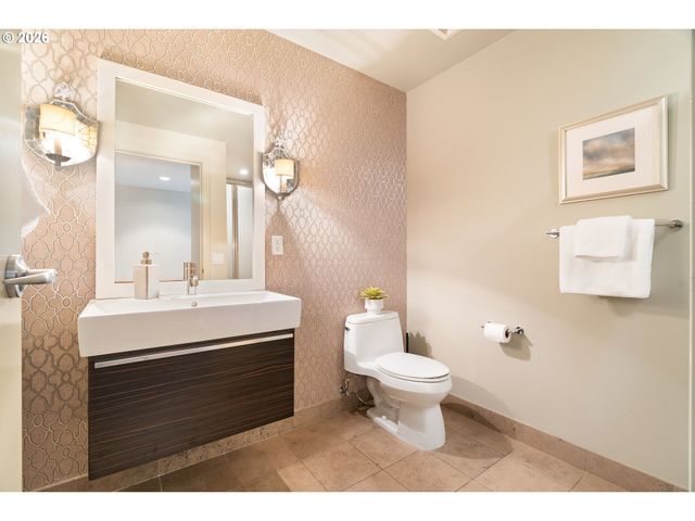 1930 S RIVER Dr W107, Portland, OR 97201