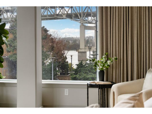 1930 S RIVER Dr W107, Portland, OR 97201