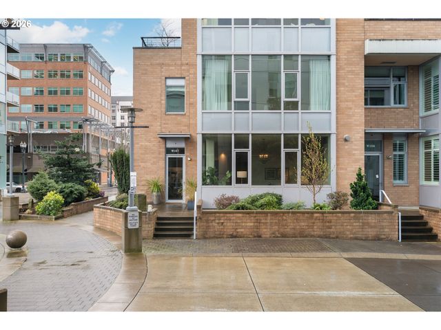 1930 S RIVER Dr W107, Portland, OR 97201