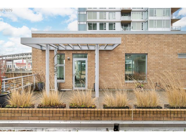 1930 S RIVER Dr W107, Portland, OR 97201