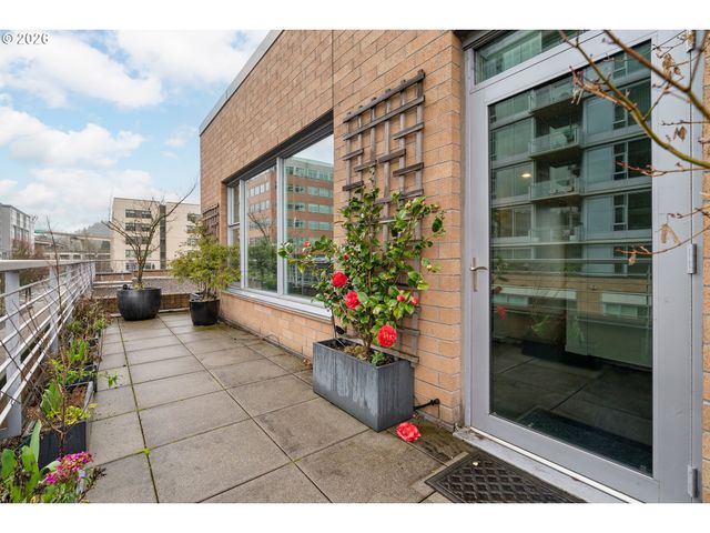 1930 S RIVER Dr W107, Portland, OR 97201