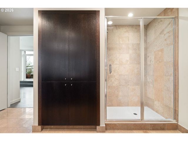 1930 S RIVER Dr W107, Portland, OR 97201