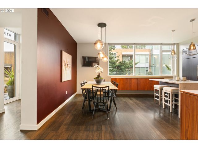 1930 S RIVER Dr W107, Portland, OR 97201