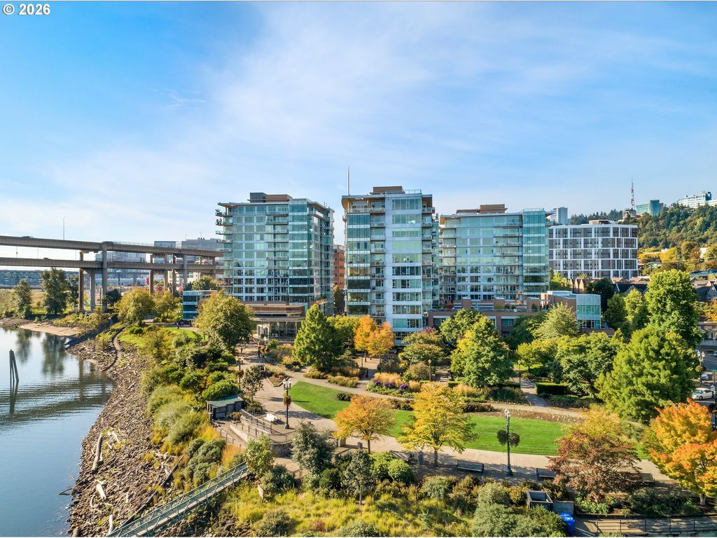 1930 S RIVER Dr W107, Portland, OR 97201