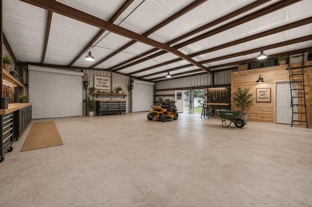 13399 Hill Creek Road, Montgomery, TX 77356