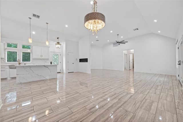 13399 Hill Creek Road, Montgomery, TX 77356