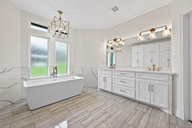 13399 Hill Creek Road, Montgomery, TX 77356