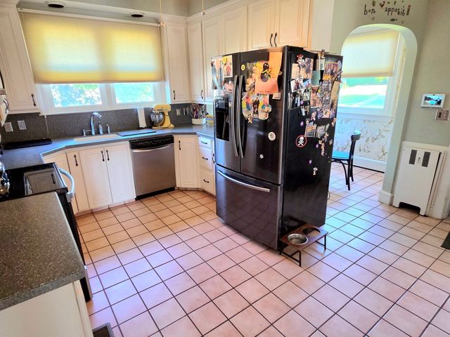 1015 Madison St, Fall River, MA 02720