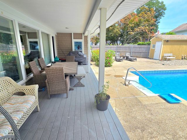 1015 Madison St, Fall River, MA 02720