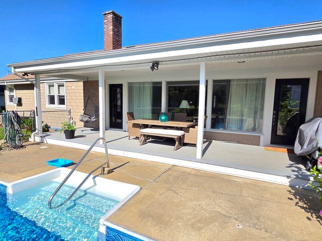 1015 Madison St, Fall River, MA 02720