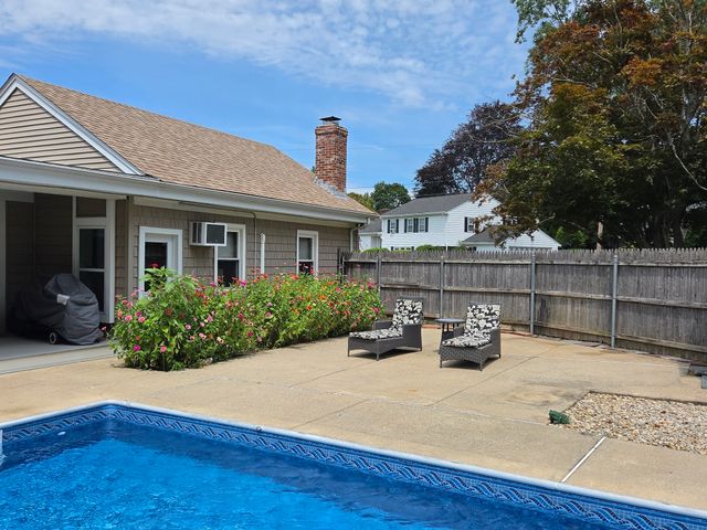 1015 Madison St, Fall River, MA 02720
