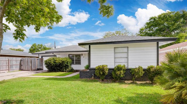 1412 W 10th Street, Freeport, TX 77541
