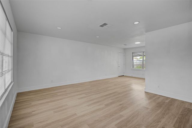 1412 W 10th Street, Freeport, TX 77541