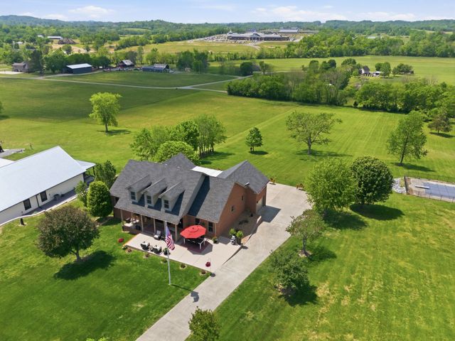 1838 Liberty Ln, Gallatin, TN 37066