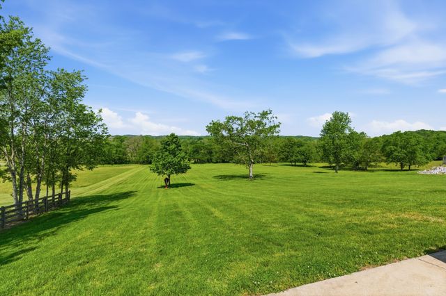 1838 Liberty Ln, Gallatin, TN 37066