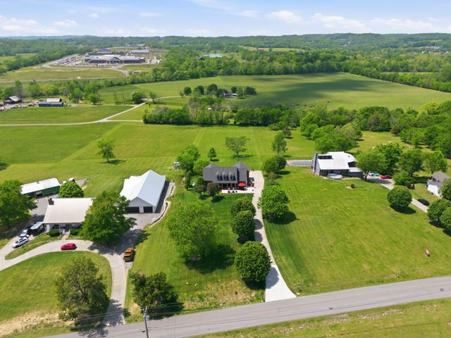 1838 Liberty Ln, Gallatin, TN 37066