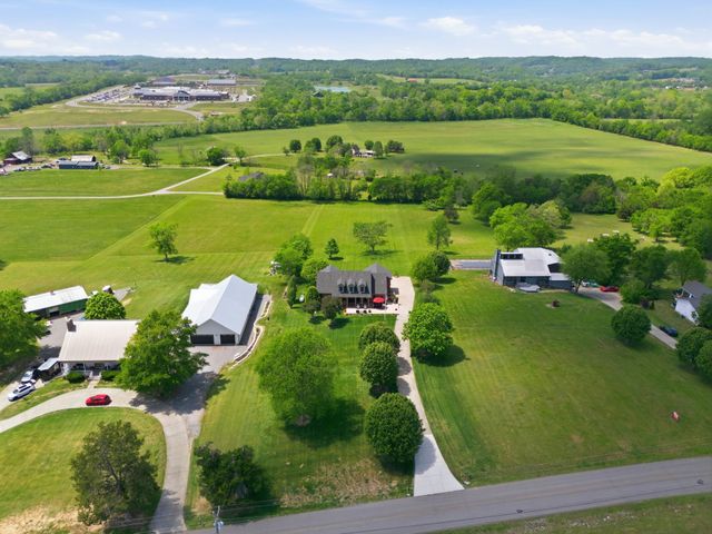 1838 Liberty Ln, Gallatin, TN 37066