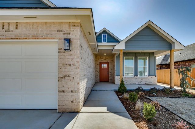 11712 NW 106th Street, Yukon, OK 73099