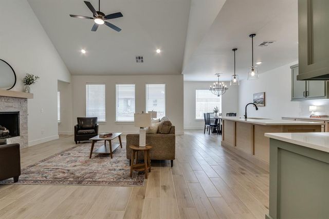 11712 NW 106th Street, Yukon, OK 73099