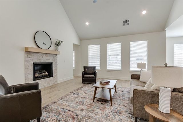 11712 NW 106th Street, Yukon, OK 73099