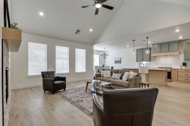 11712 NW 106th Street, Yukon, OK 73099