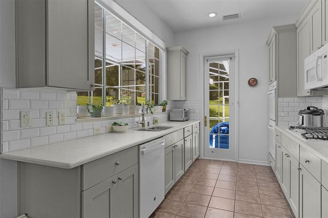 39407 TREELINE DRIVE, Lady Lake, FL 32159