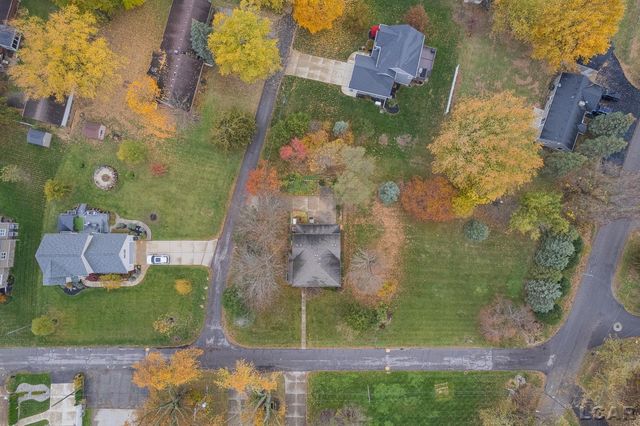 12301 Lakeshore Drive, La Salle, MI 48145