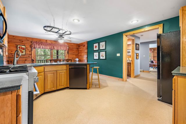 4880 Pikes Falls Road, Jamaica, VT 05343
