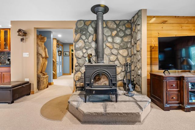 4880 Pikes Falls Road, Jamaica, VT 05343