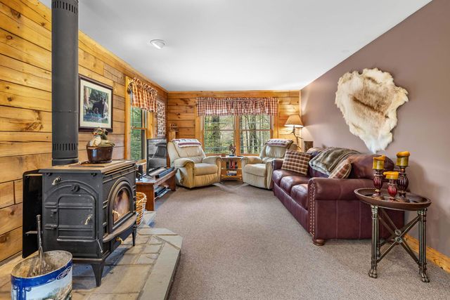4880 Pikes Falls Road, Jamaica, VT 05343