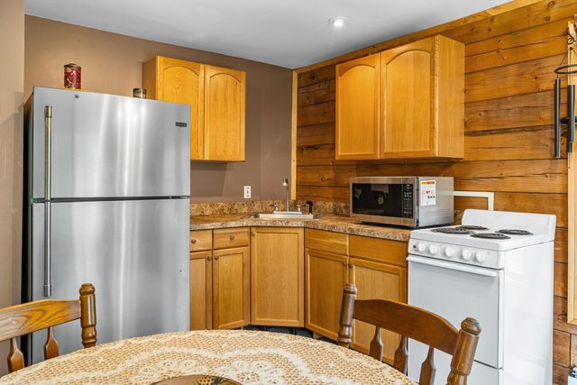 4880 Pikes Falls Road, Jamaica, VT 05343