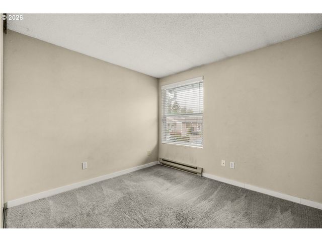 5488 Sw ALGER Ave 12, Beaverton, OR 97005