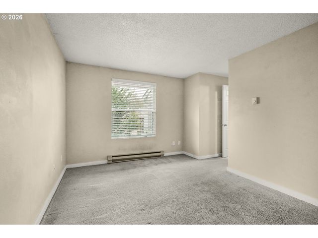 5488 Sw ALGER Ave 12, Beaverton, OR 97005