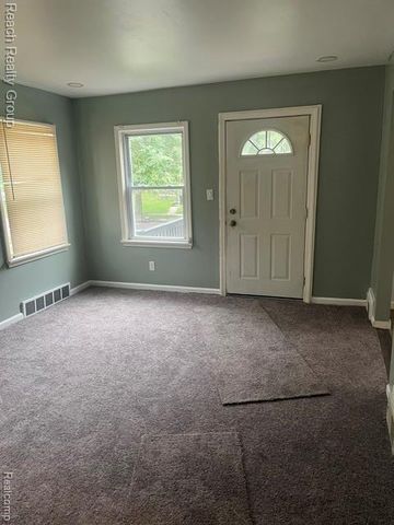 15826 Bentler Street, Detroit, MI 48223