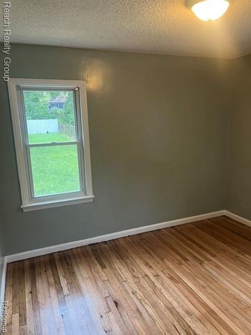 15826 Bentler Street, Detroit, MI 48223