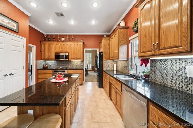 3203 Callaway Drive, Claremore, OK 74019