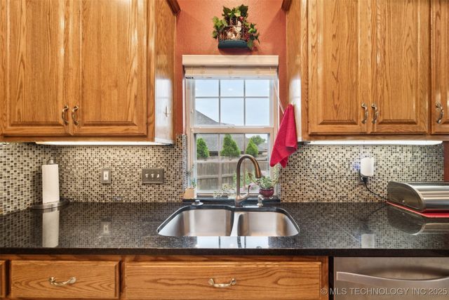 3203 Callaway Drive, Claremore, OK 74019