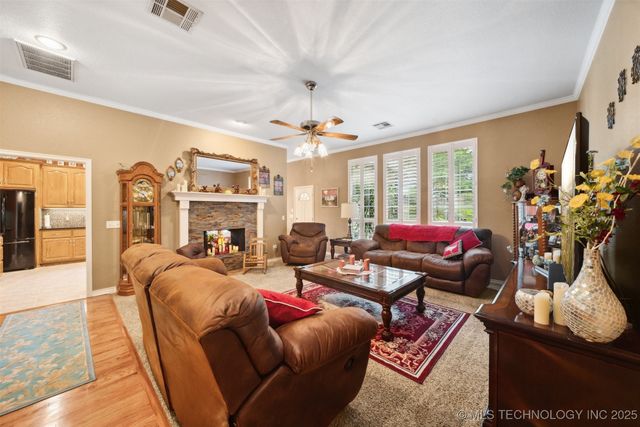 3203 Callaway Drive, Claremore, OK 74019