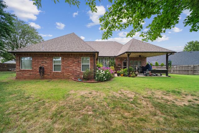 3203 Callaway Drive, Claremore, OK 74019