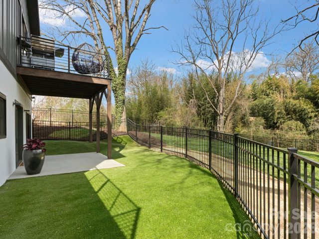 54 Howard Street, Asheville, NC 28806