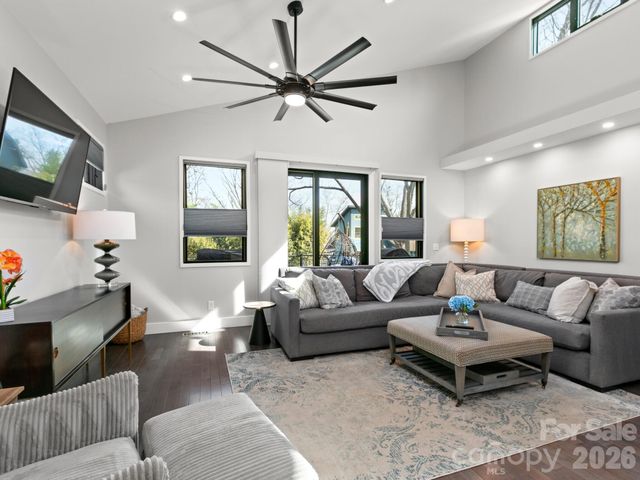 54 Howard Street, Asheville, NC 28806