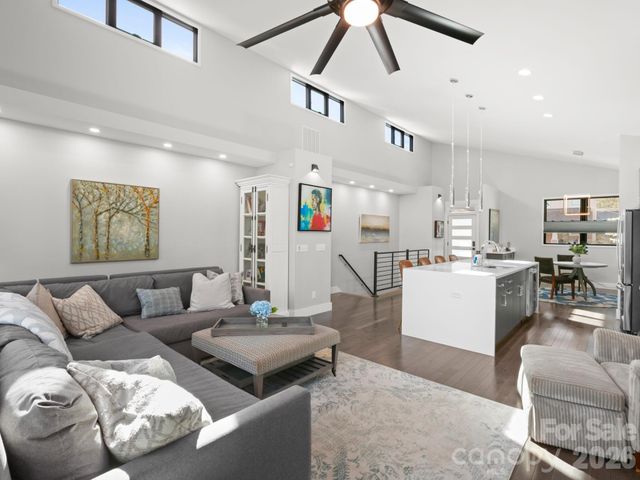 54 Howard Street, Asheville, NC 28806