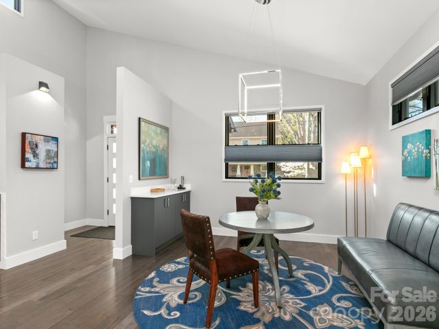 54 Howard Street, Asheville, NC 28806