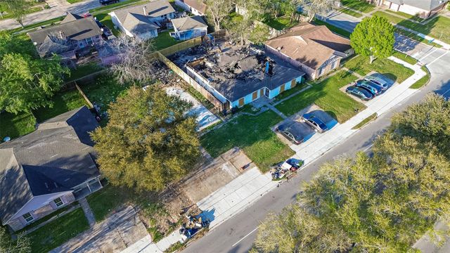 6710 W Fuqua Drive, Houston, TX 77489