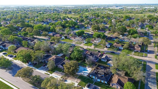 6710 W Fuqua Drive, Houston, TX 77489