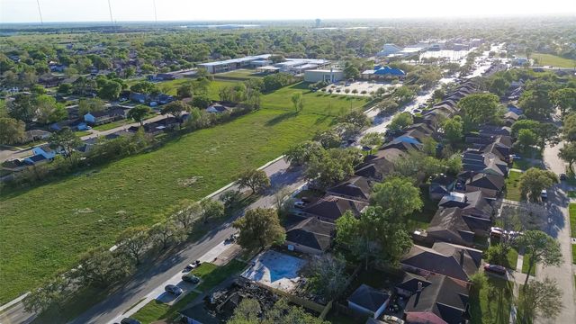 6710 W Fuqua Drive, Houston, TX 77489