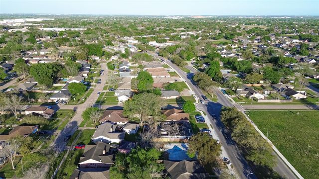 6710 W Fuqua Drive, Houston, TX 77489