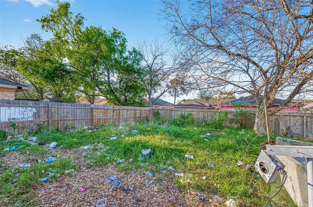 6710 W Fuqua Drive, Houston, TX 77489